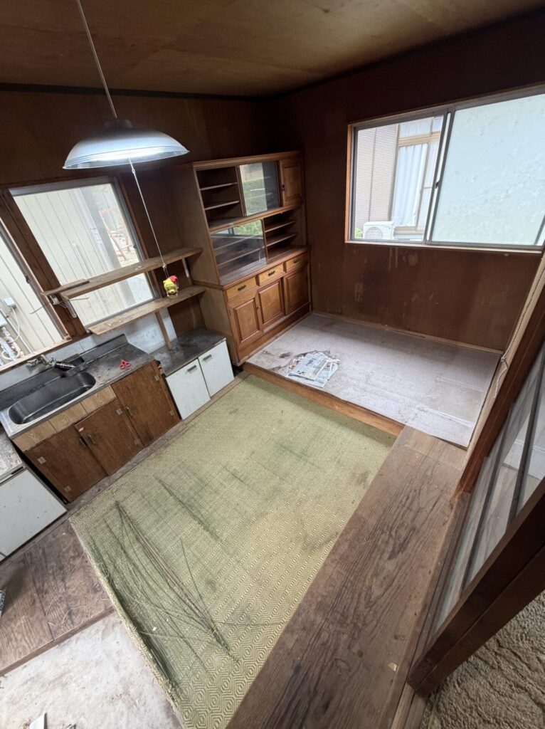 安城市桜井町高見の一戸建てで実家片付け｜お買取りも6,000円発生